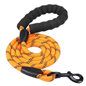 HIKISS 4FT 6FT Dog Leash, Strong and Durable Leash with Easy to Use Collar Hook @ Amazon