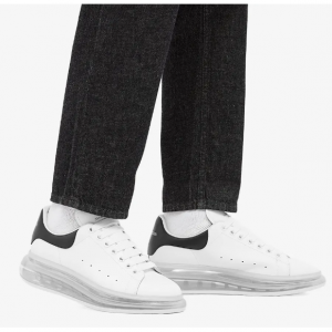 麥昆 Alexander McQueen 黑尾透明鞋底小白鞋，6.5折