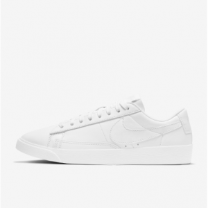 NIKE BLAZER LOW LE 女子运动鞋
