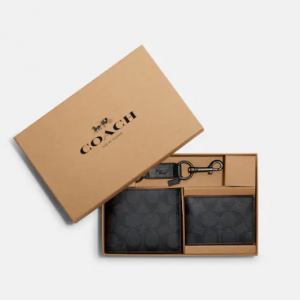 Extra 15% Off Coach Boxed 3 In 1 Wallet Gift Set In Signature Canvas @ Coach Outlet	