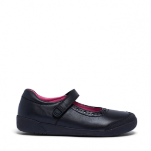 Clarks Betty School 小皮鞋