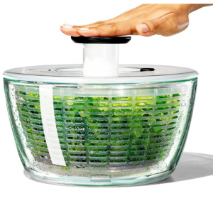 OXO 大號玻璃 蔬菜沙拉瀝水甩幹脫水器  6.22 Qt. @ Amazon
