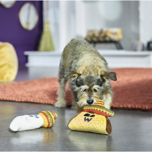 Frisco 毛绒吱吱叫的狗玩具2件