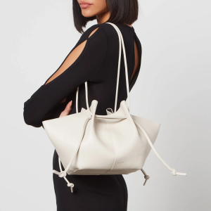 Yuzefi Mochi 饺子包