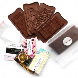 Amazon 巧克力排硅胶模具套装热卖含包装袋贴纸等 DIY情人节暖心礼品 