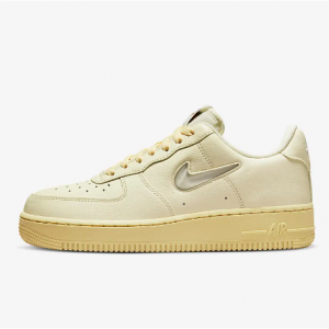 Nike Air Force 1 '07 LX 女士板鞋