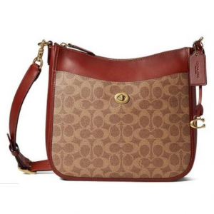 Coach经典老花斜挎包