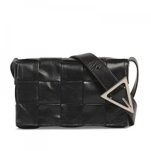 Bottega Veneta小号真皮斜挎包