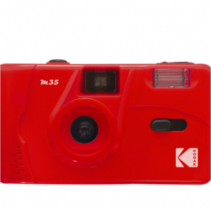 B&H - Kodak M35 膠片機帶閃光燈, 1/120s快門，31mm定焦，直降$10