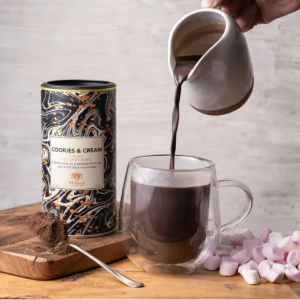 饼干和奶油味热巧克力