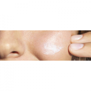 7 of the Best Korean Mineral Sunscreens With No White Cast 2025