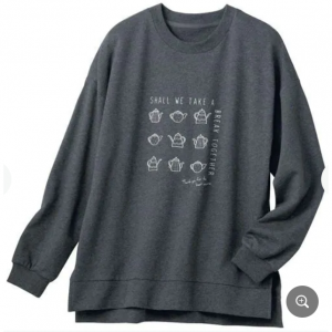 綿100%裏毛素材のプリントトレーナー