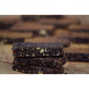 Protein Bar Battle: Quest vs. Pure vs. One vs. RXBAR?