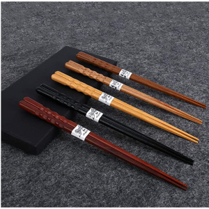 MFJUNS 天然木製防滑筷子 5雙裝 @ Amazon