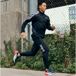 adidas AU官网 季末大促 - 精选运动鞋服显示优惠