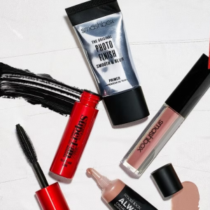 Friends & Family Sitewide Sale @ Smashbox 