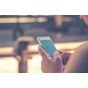 2025美国eSIM卡申请及选购攻略（支持的运营商+套餐推荐+开通/激活+设置+常见问题）