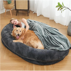 Amazon 精選巨型寵物床熱賣 可以和寵物一起睡 也可以自己睡額