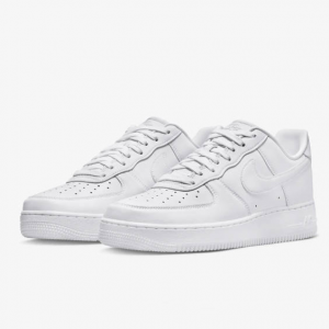 史低价：Nike美国官网 Nike Air Force 1 '07 Fresh 男士板鞋额外8折特惠 黑白两色可选 