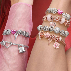 Receive a free bracelet up to a $100 value with your purchase of $180+ @ Pandora Jewellery CA