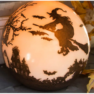 万圣节发光的地球仪