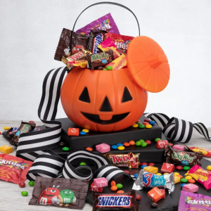 NO TRICKS...ONLY 万圣节礼篮