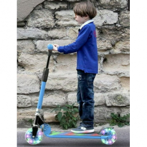 HOVERSTAR Kick Scooter for Kids, LED Light Up Wheels and Pedal, 3 Adjustable Height @ Walmart