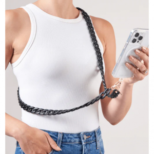 黑色手機鏈，鏈條長度可將手機斜背