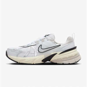 Nike V2K Run 女子运动鞋