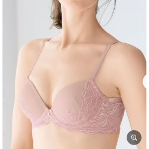 心地よく贅沢なブラ/レース使い(超ソフトワイヤー入り・3/4モールドカップ)