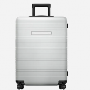 H6 Check-In Luggage (61L) for €470 @Horizn Studios