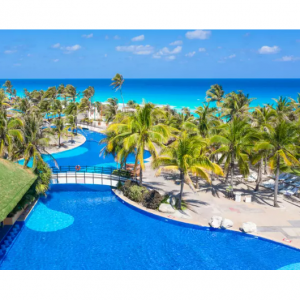 4-Night All-Inclusive Grand Oasis Cancun with Air from Travel by Jen - Cancún, Mexico $799