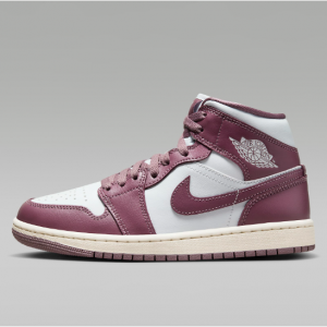 Air Jordan 1 Mid 女士篮球鞋
