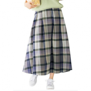 コットン素材のフレアスカート