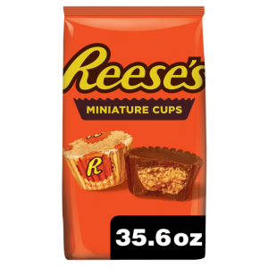 REESE'S Miniatures Milk Chocolate and Peanut Butter Bite Size, 35.6 oz @ Amazon