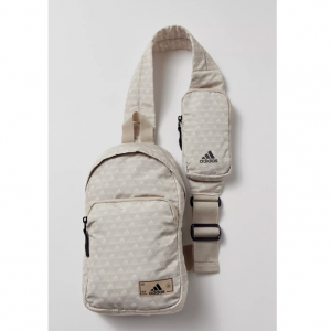 Urban Outfitters官網 adidas Essentials 2 Sling 斜挎腰包6.7折熱賣 