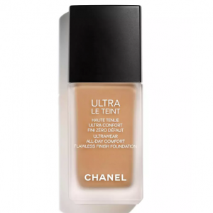 CHANEL 柔光持妆粉底液