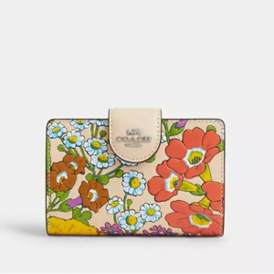 Coach Medium Corner Zip 钱包