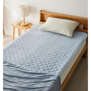 家族分揃えたい接触冷感&吸水速乾リバーシブル防ダニ敷きパッド