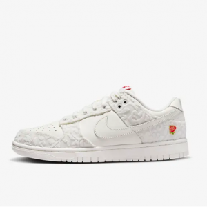 Nike Dunk Low 女子运动鞋板鞋