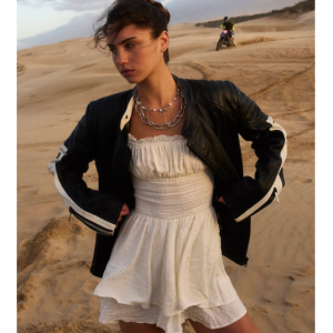 Urban Outfitters 精選時尚美衣閃促 