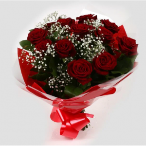 12朵满天星红玫瑰