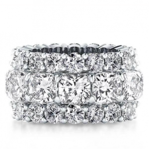 Italo Eternity Cushion Cut 女士婚戒