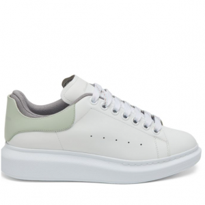 ALEXANDER MCQUEEN 小白鞋