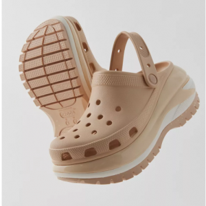 Urban Outfitters官网 Crocs Mega Crush 厚底光轮洞洞鞋5折闪购 三色可选