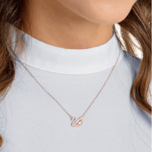 30% off Swan Halskette Schwan, Rosa, Roségold-Legierungsschicht @ Swarovski DE