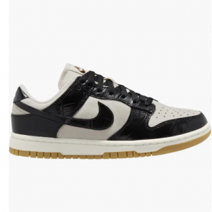 24% Off Nike Dunk Low LX Sneaker (Women) @ Nordstrom