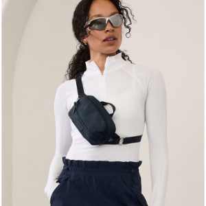 Athleta Excursion Crossbody Belt Bag 腰包
