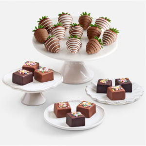 Celebration Cheesecake Bites™ with Gourmet Drizzled Strawberries 12ct