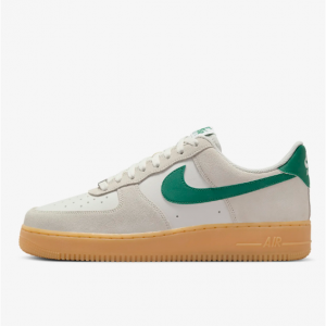Nike Air Force 1 '07 LV8 男士板鞋